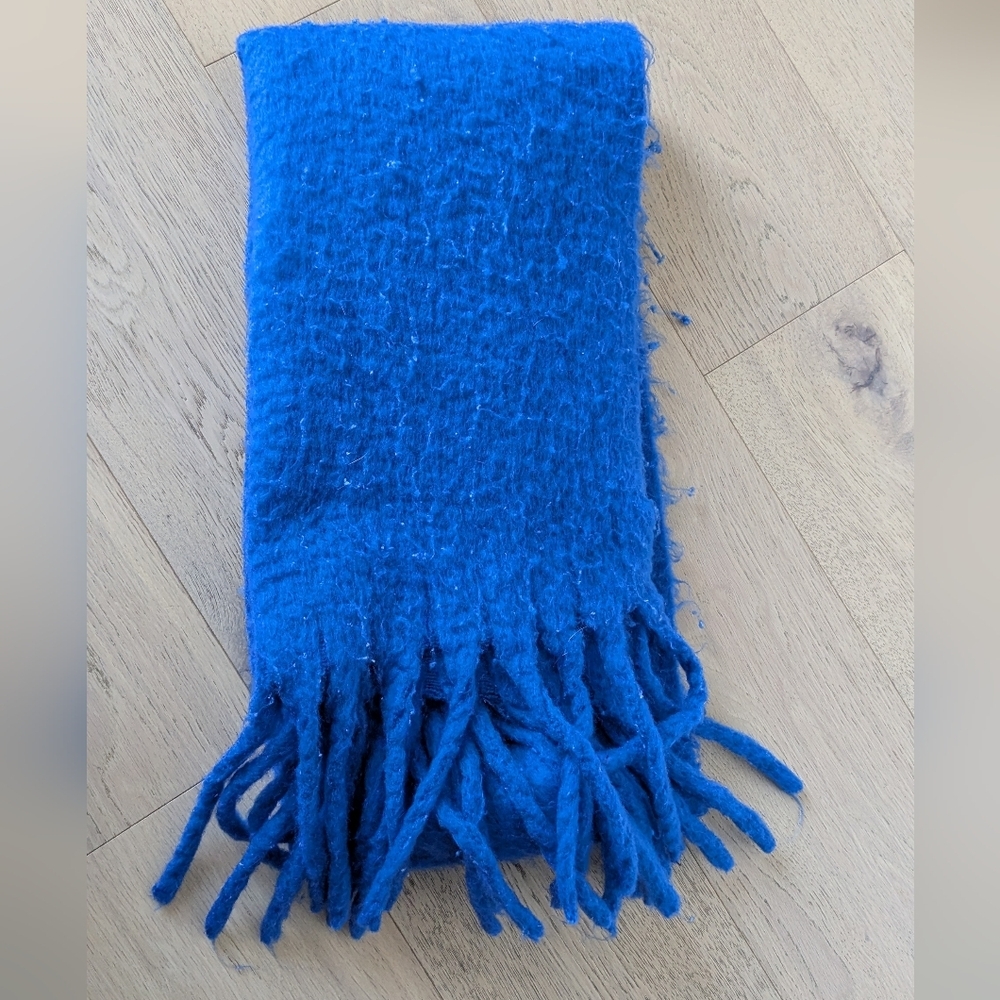 Bright Blue chunky soft scarf